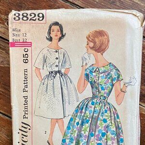 Simplicity 50s Vintage Misses Full Skirt Dress Sewing Pattern 3829 Size 12 Uncut